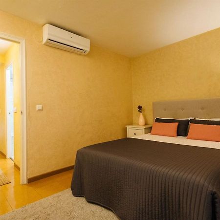 Pajaritos Suite Apartment - Private Parking Included Sevilha Exterior foto